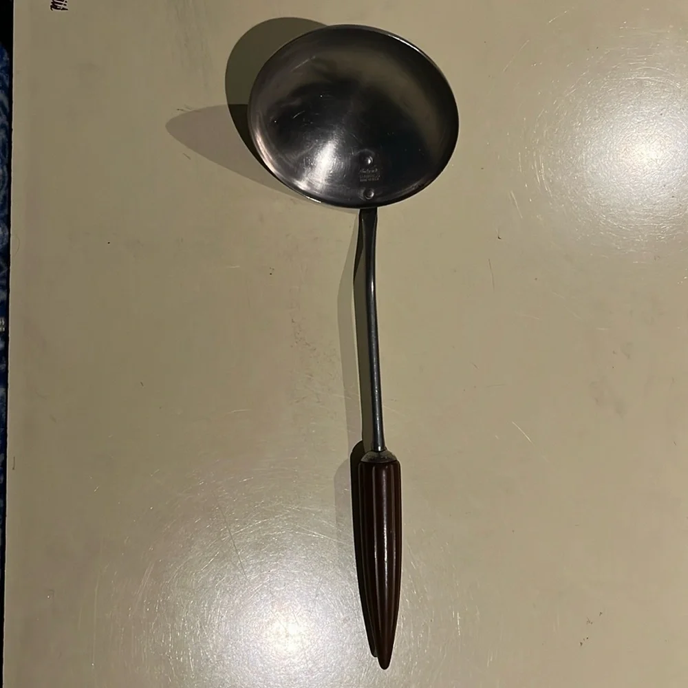 Vintage Art Deco Androck Stainless Ladle USA Brown Bakelite Bullet Handle 11.25